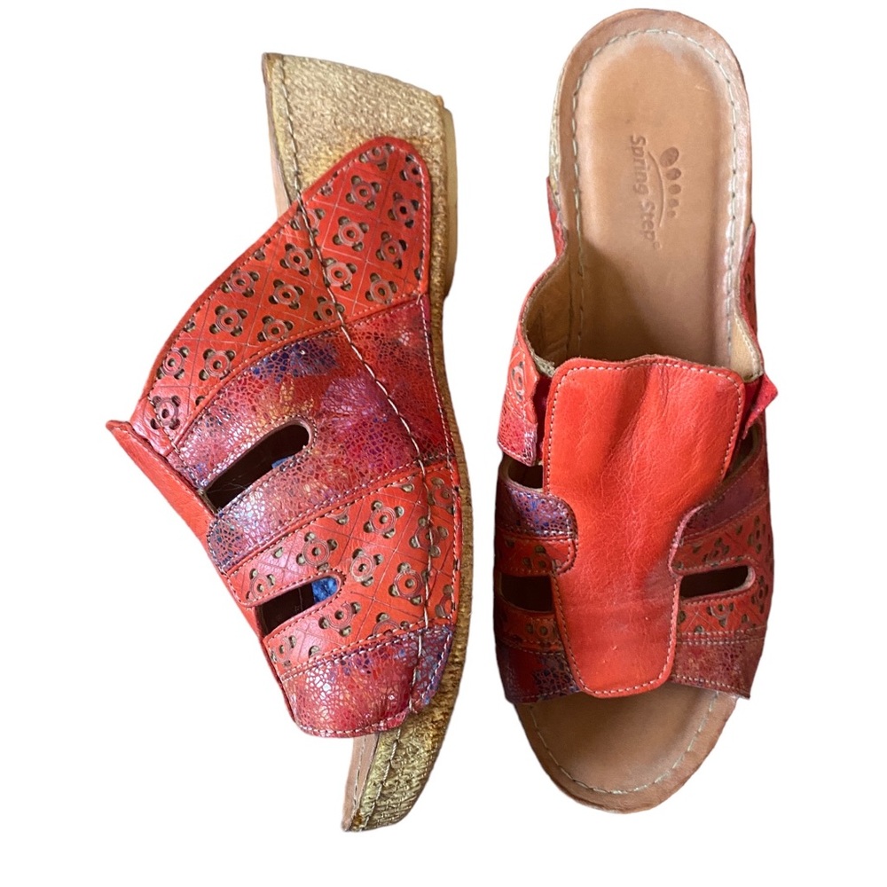 L'Artiste by Spring Step Sandals